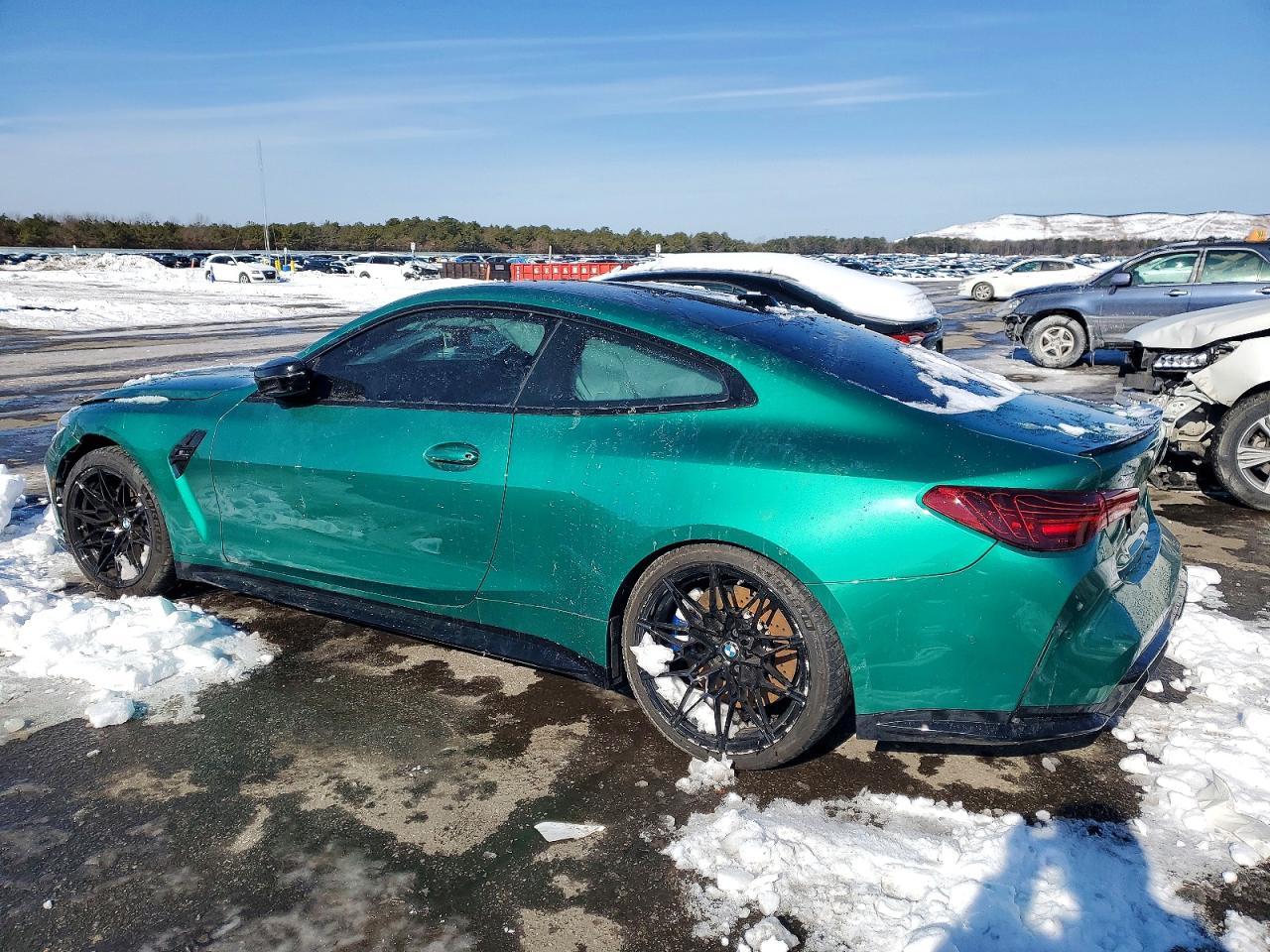 2025 BMW M4 Competition - Фото 2