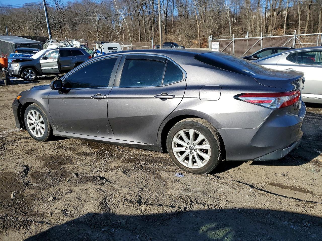 2018 Toyota Camry Le - Image 2