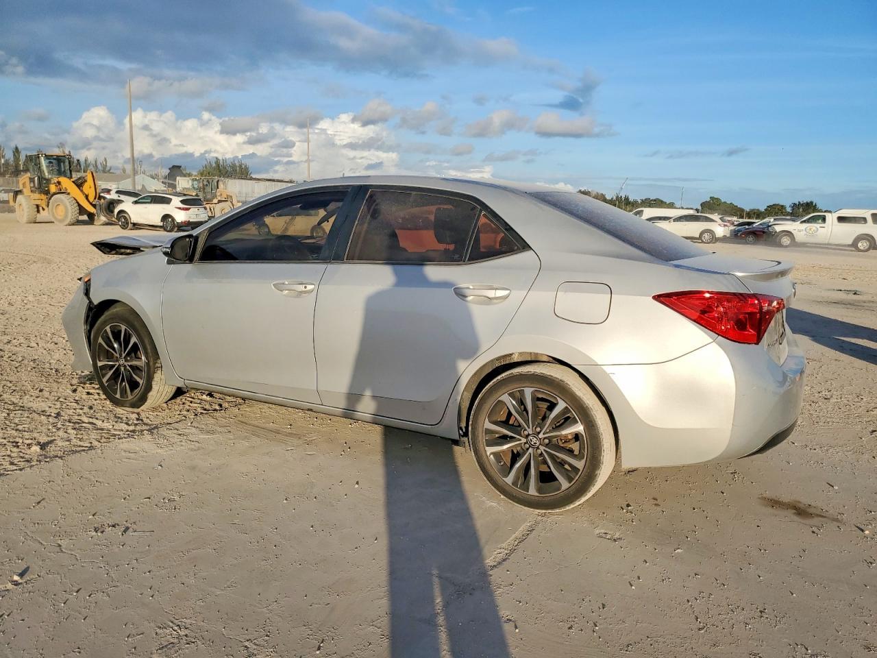 2018 Toyota Corolla L - Фото 2