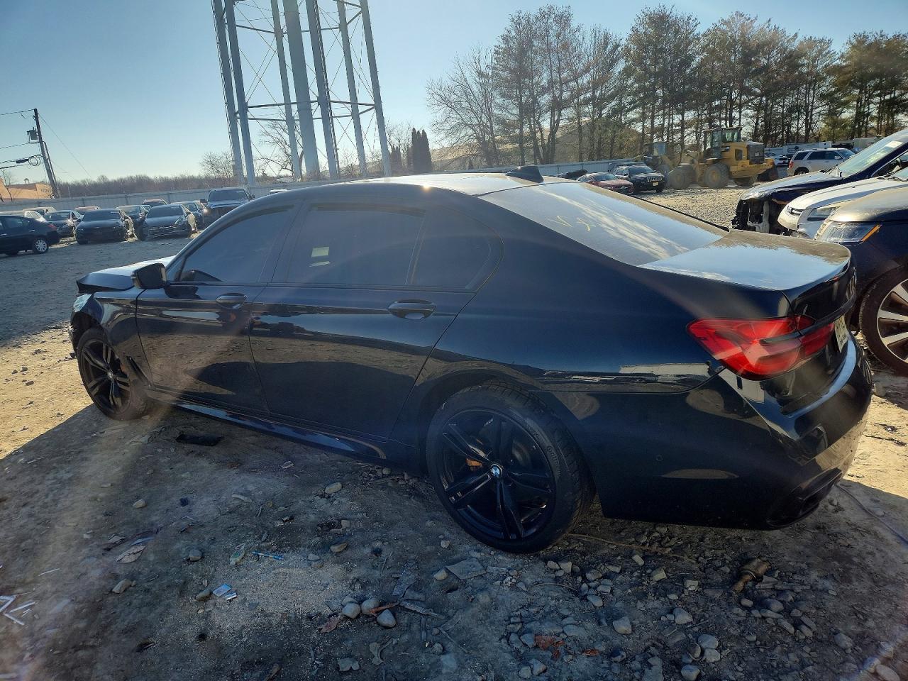 2016 BMW 750 Xi - Image 2