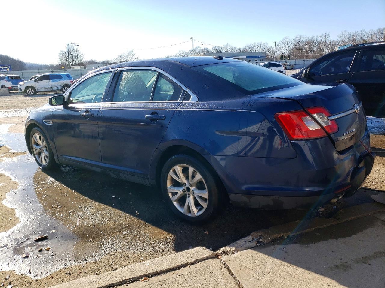 2012 Ford Taurus Sel - Фото 2