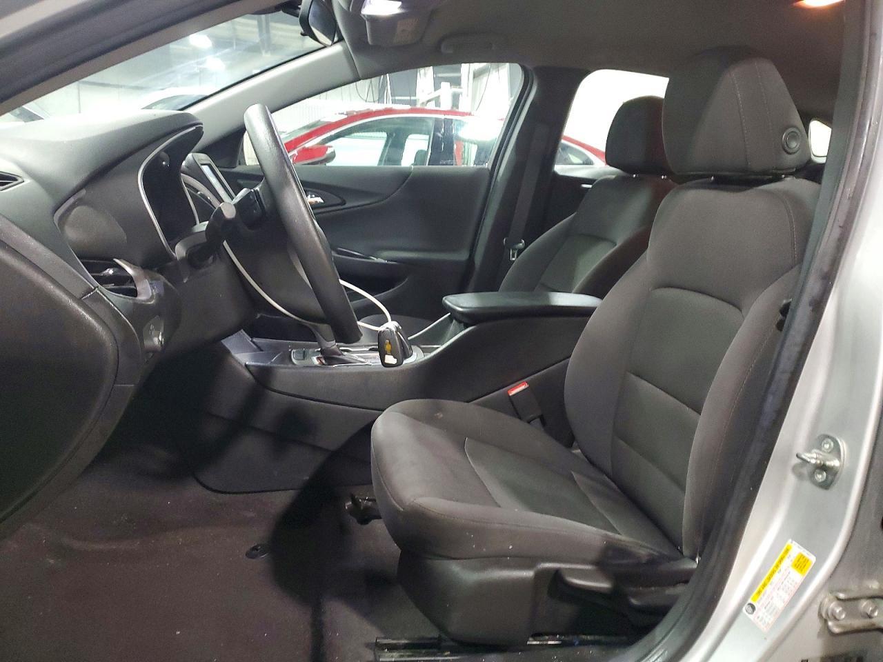 2017 Chevrolet Malibu Ls - Фото 7