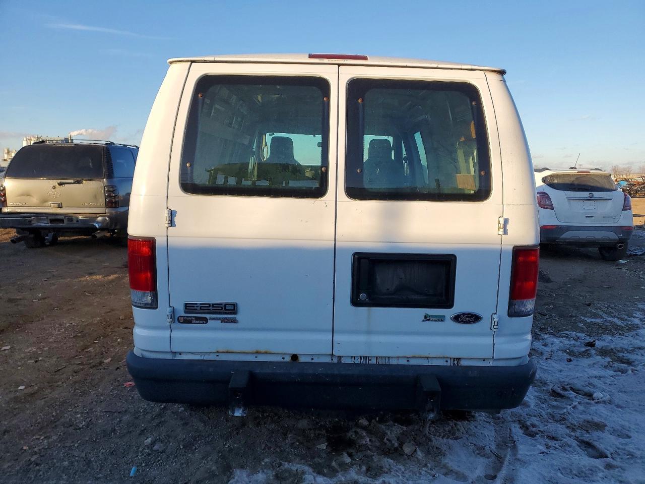 2013 Ford Econoline E250 Van - Image 6