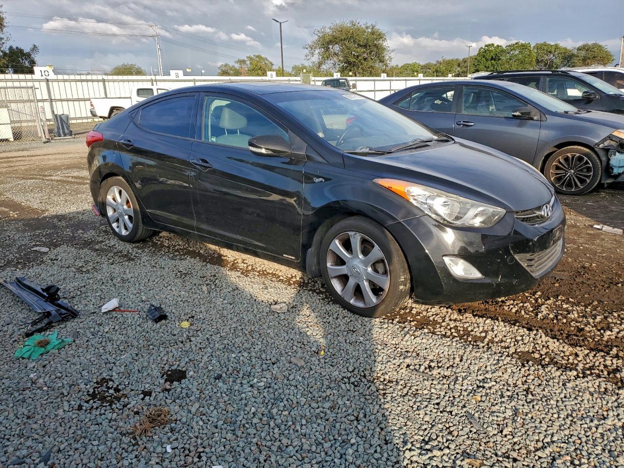 2013 Hyundai Elantra Gls - Фото 4