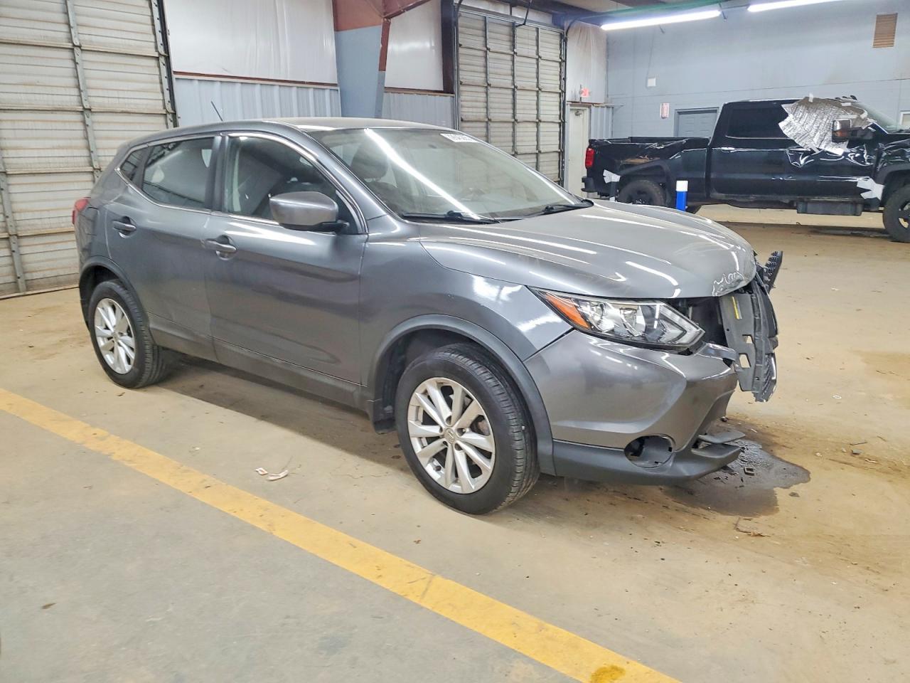 2018 Nissan Rogue Sport S - Image 4