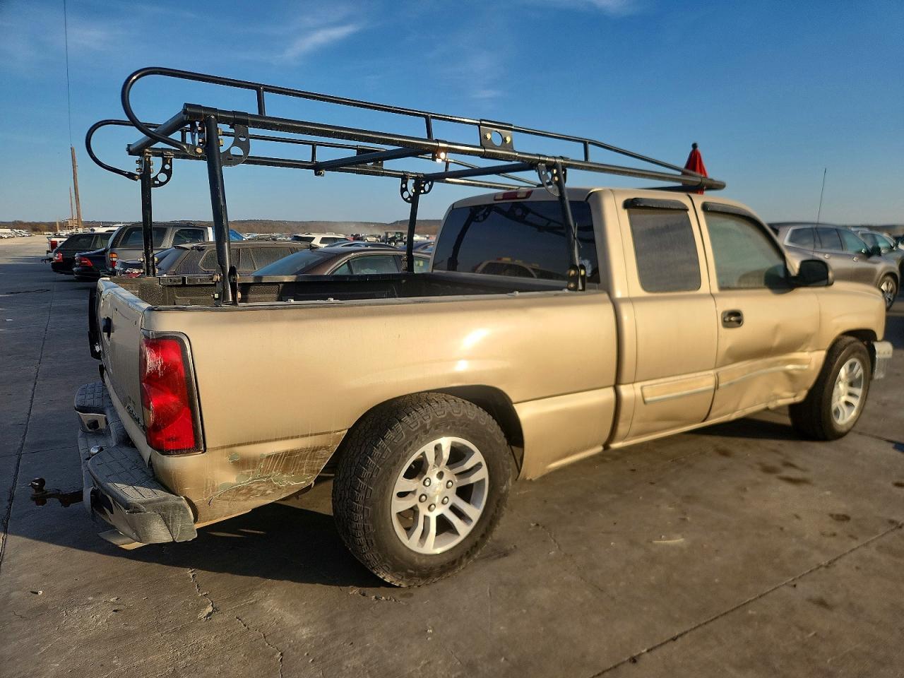 2004 Chevrolet Silverado C1500 - Фото 3