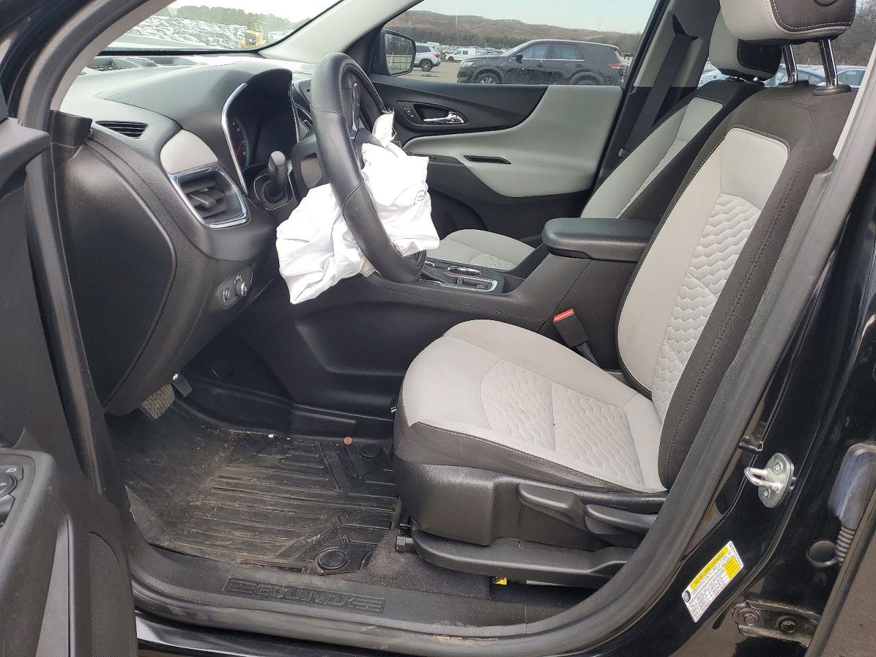 2021 Chevrolet Equinox Ls - Image 7