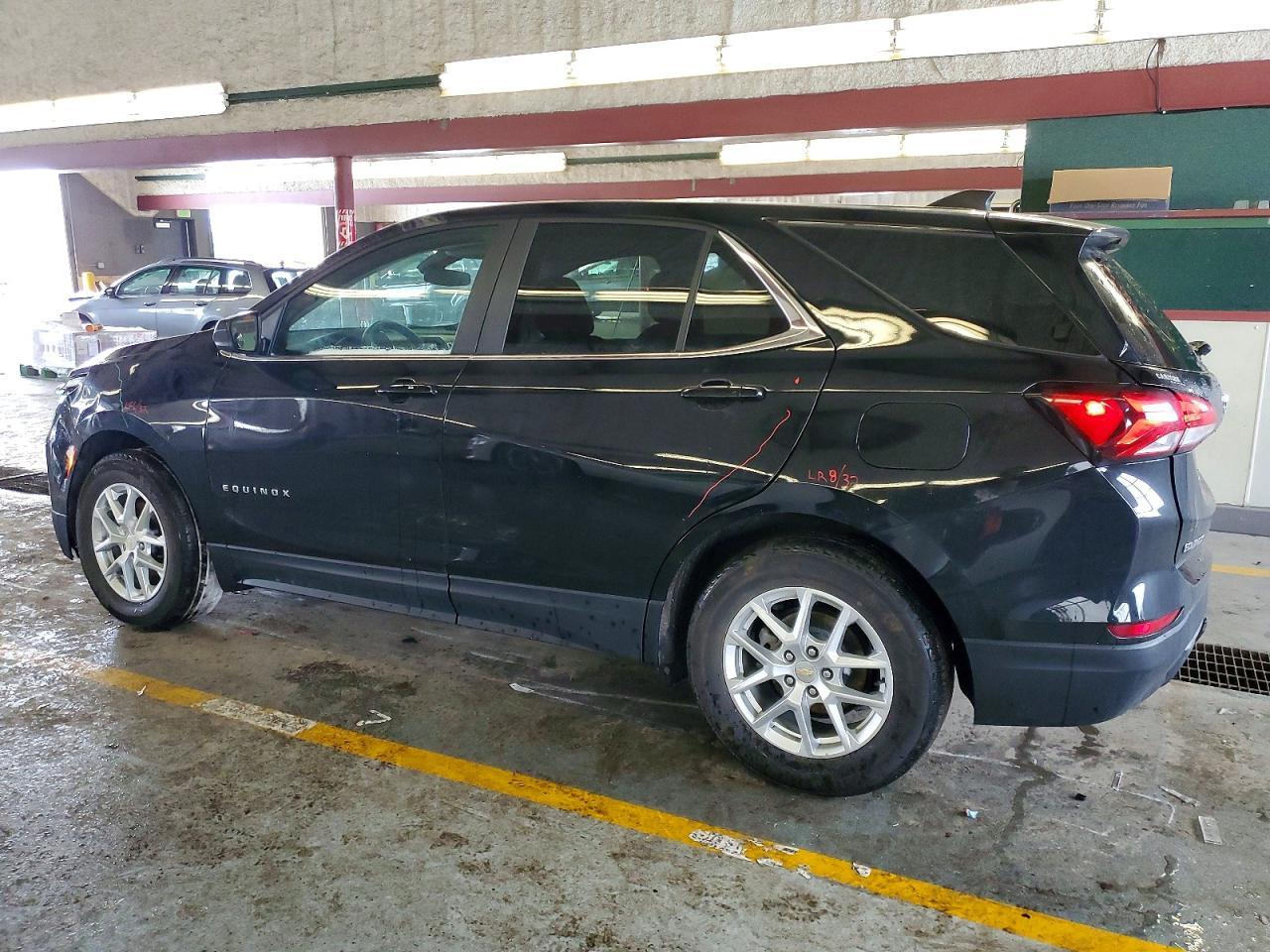 2022 Chevrolet Equinox Lt - Фото 2