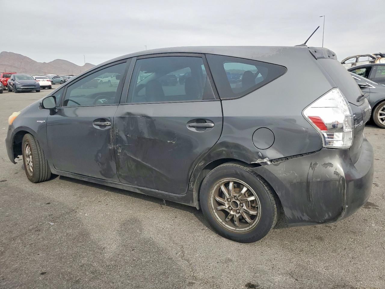 2014 Toyota Prius V Three - Фото 2