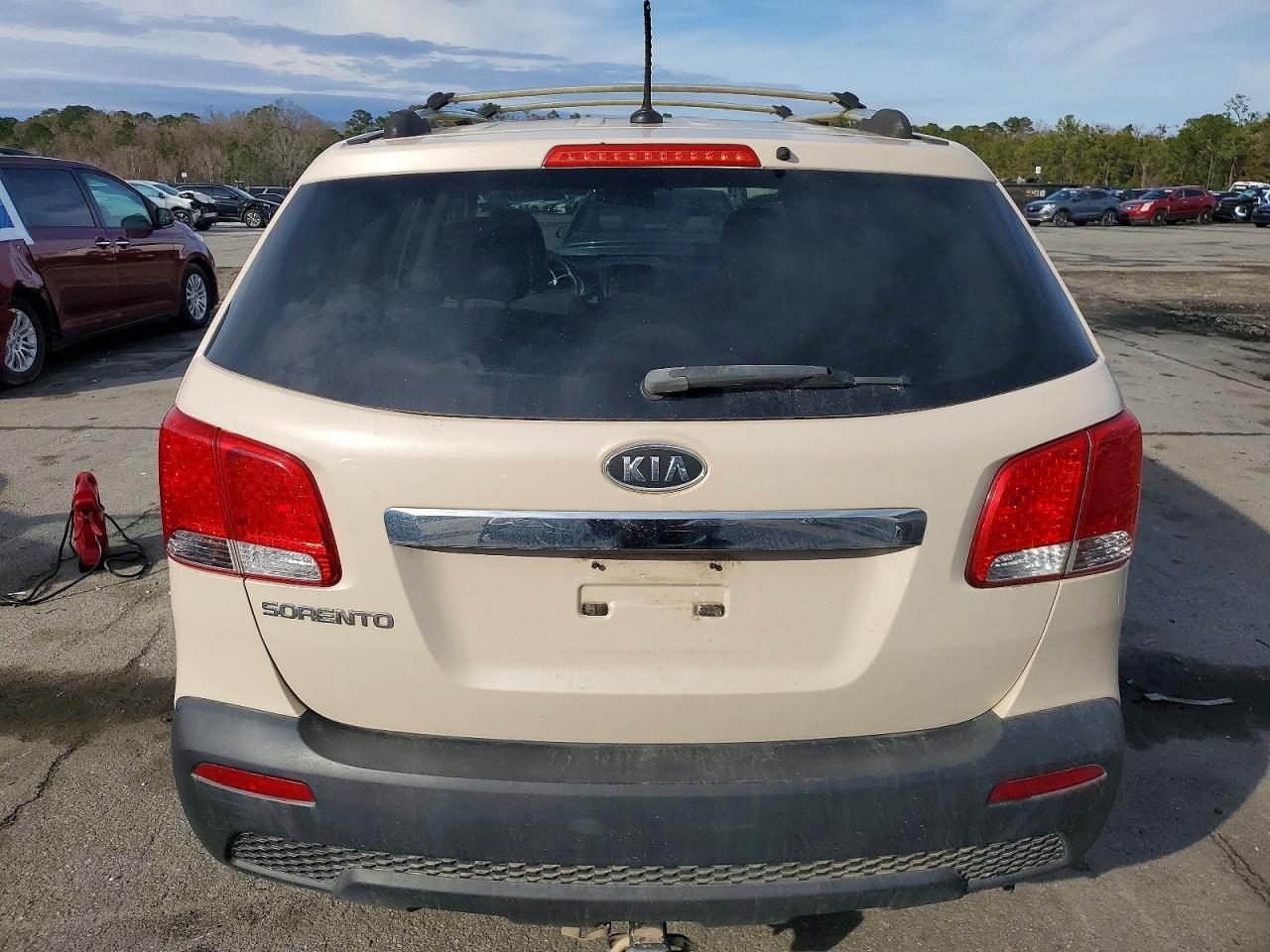 2011 Kia Sorento Base - Image 6