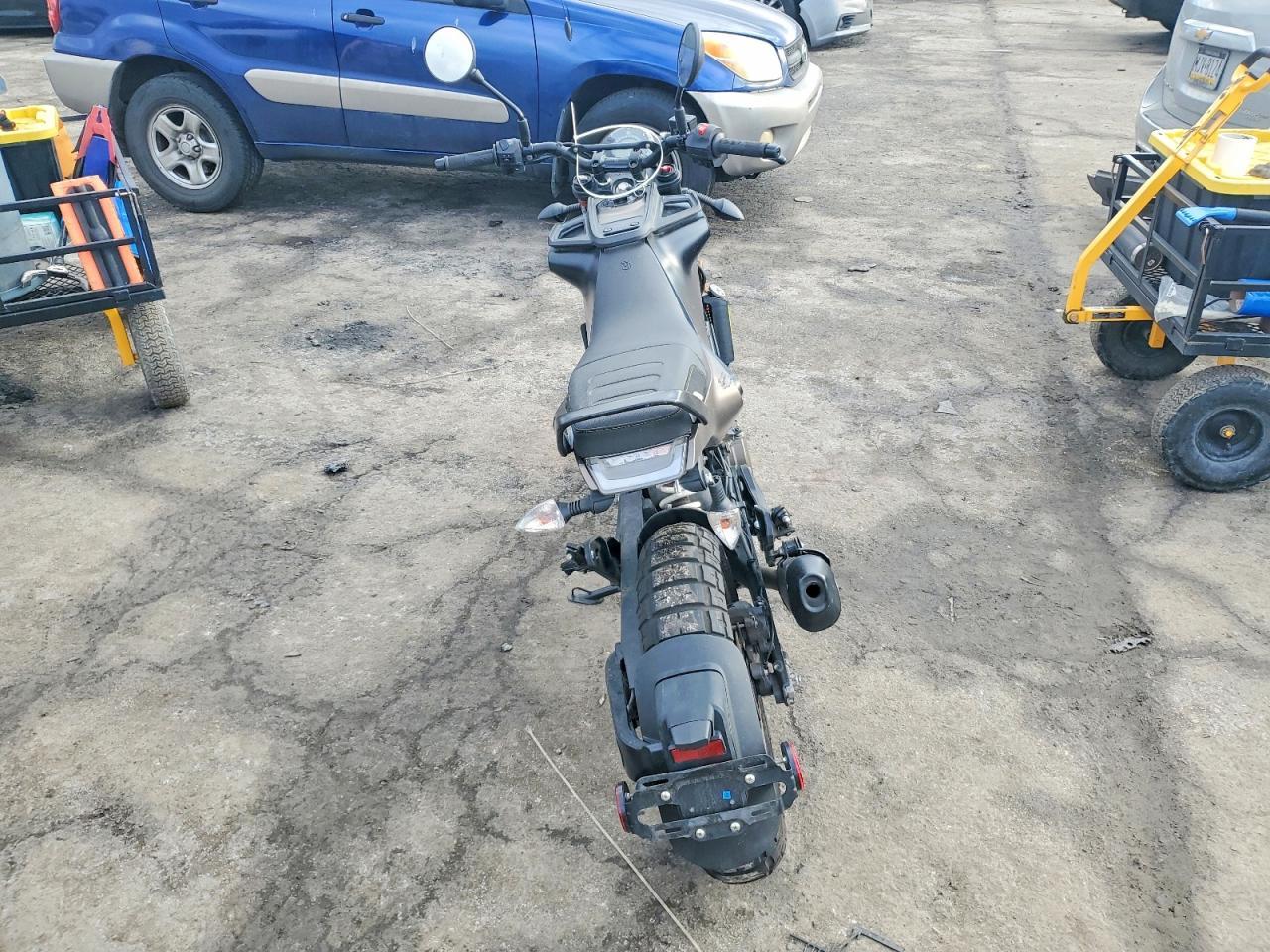 2023 Husqvarna Vitpilen 401/Svartpilen 401 - Фото 4