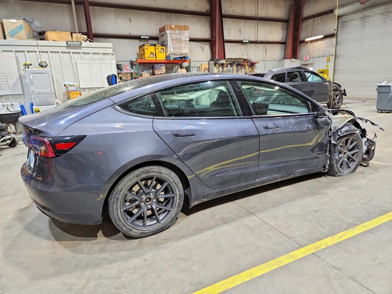 2021 Tesla Model 3 - Фото 3