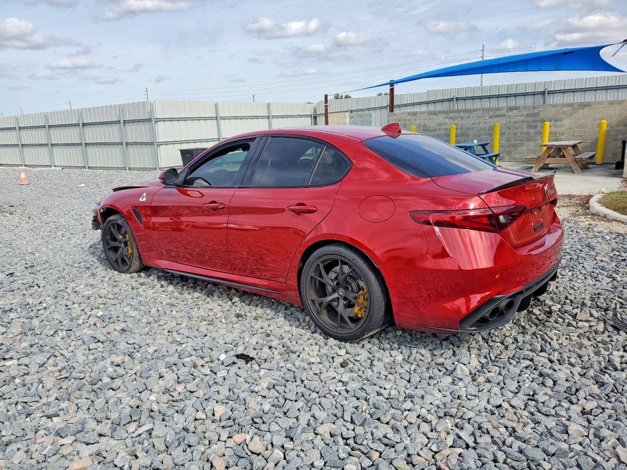 2018 Alfa Romeo Giulia Quadrifoglio - Image 2