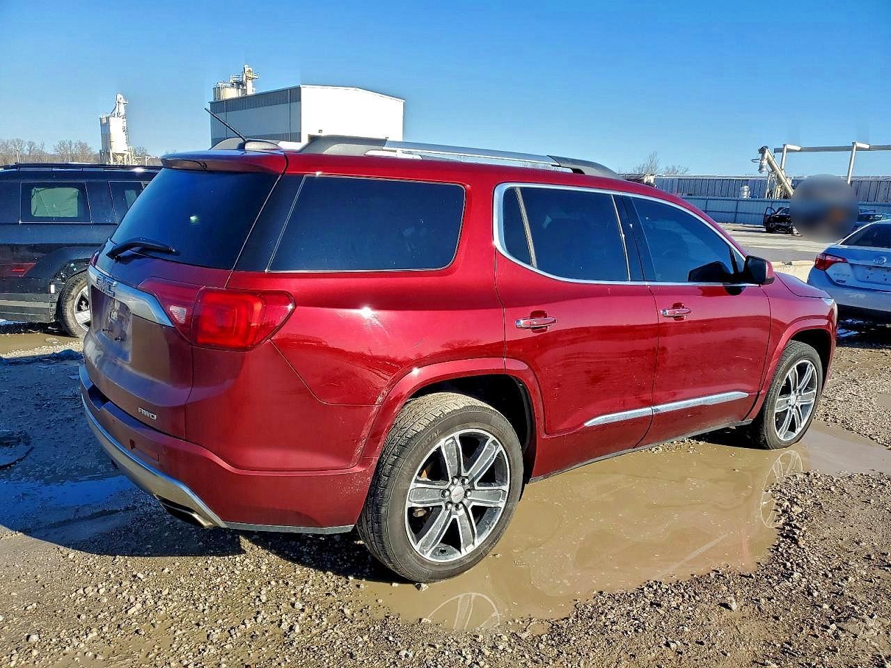 2017 GMC Acadia Denali - Image 3