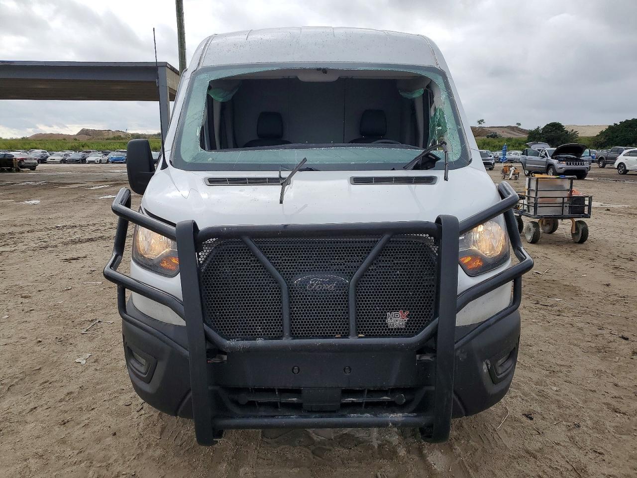 2025 Ford Transit 250 Medium Roof Delivery Van - Image 5