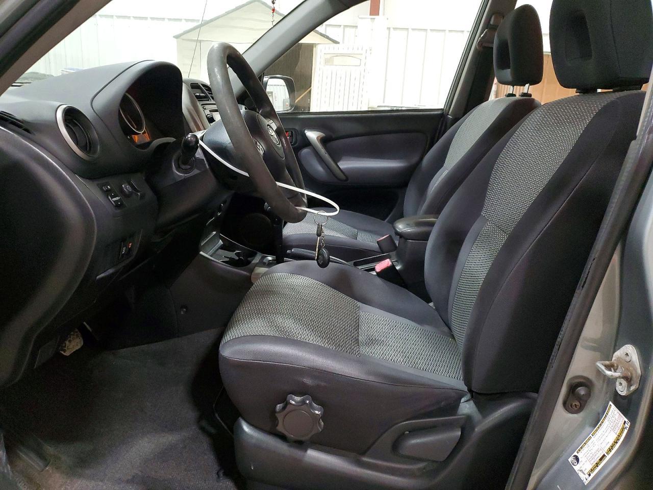 2004 Toyota Rav4 - Image 7
