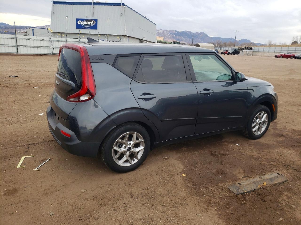 2022 Kia Soul Lx - Image 3