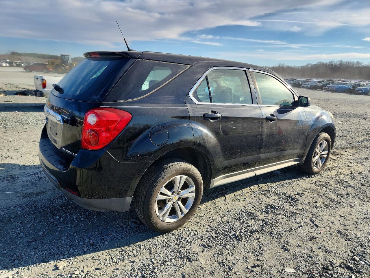 2010 Chevrolet Equinox Ls - Image 3