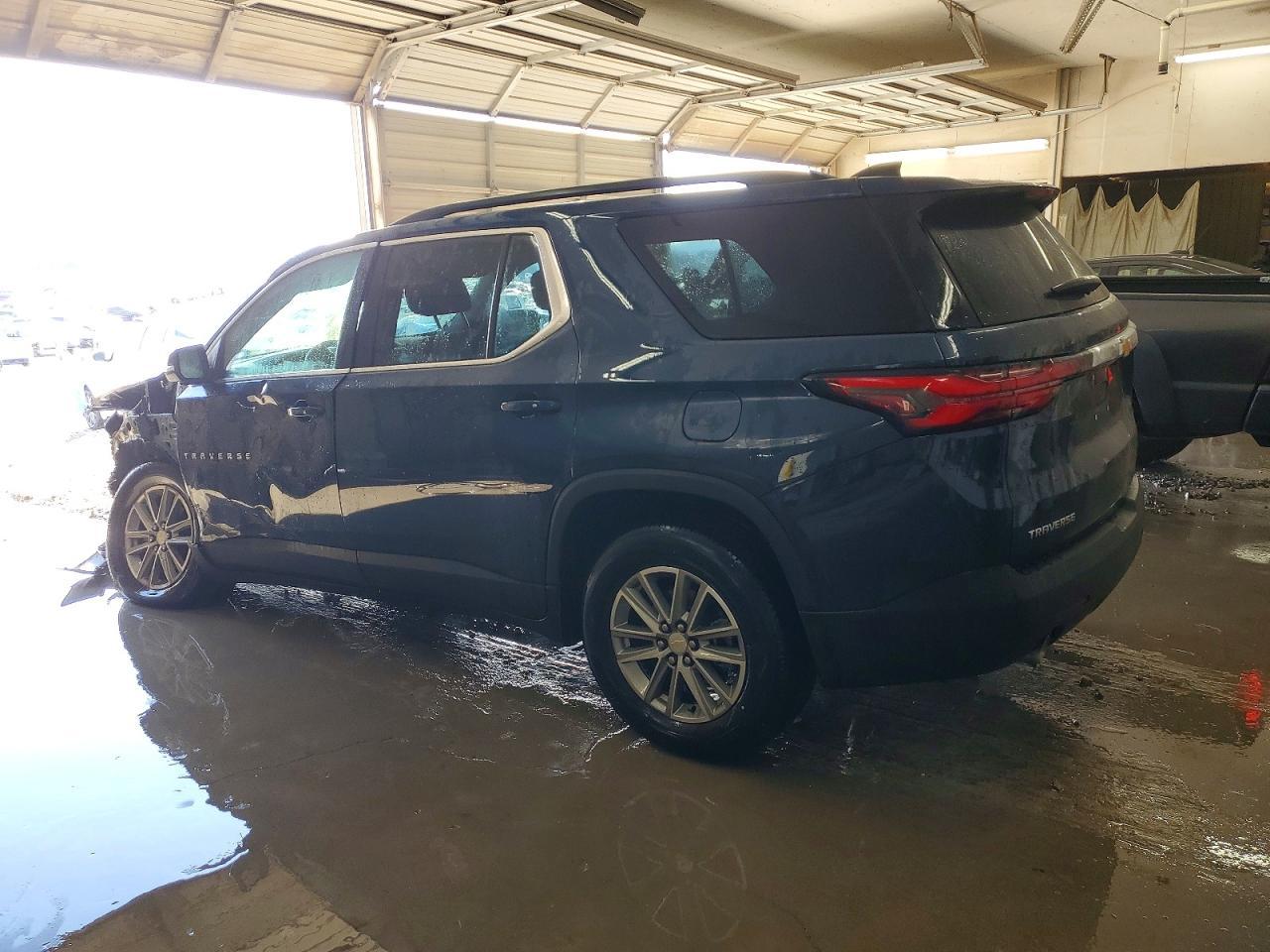 2023 Chevrolet Traverse Lt - Фото 2