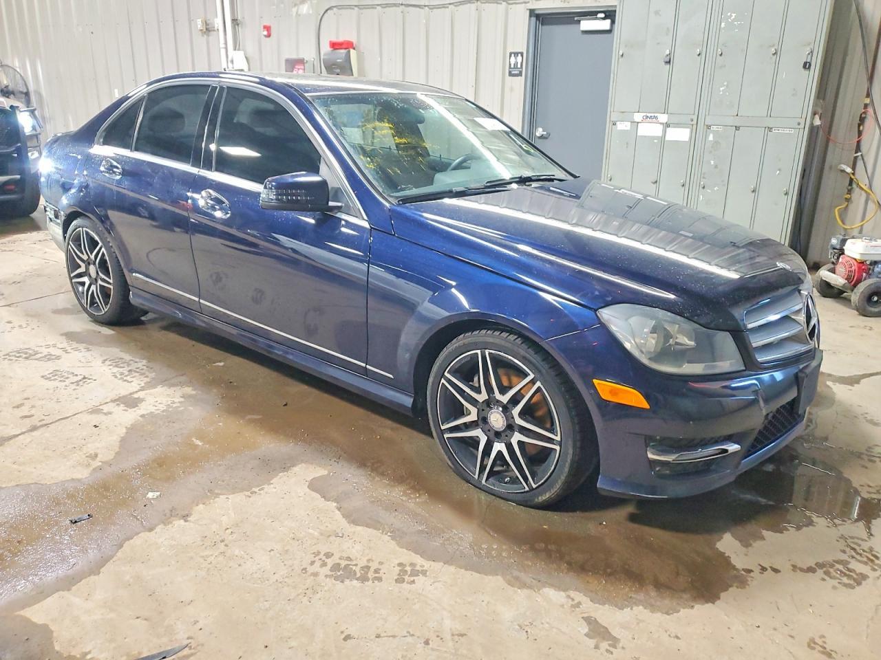 2013 Mercedes-Benz C 300 4Matic - Фото 4