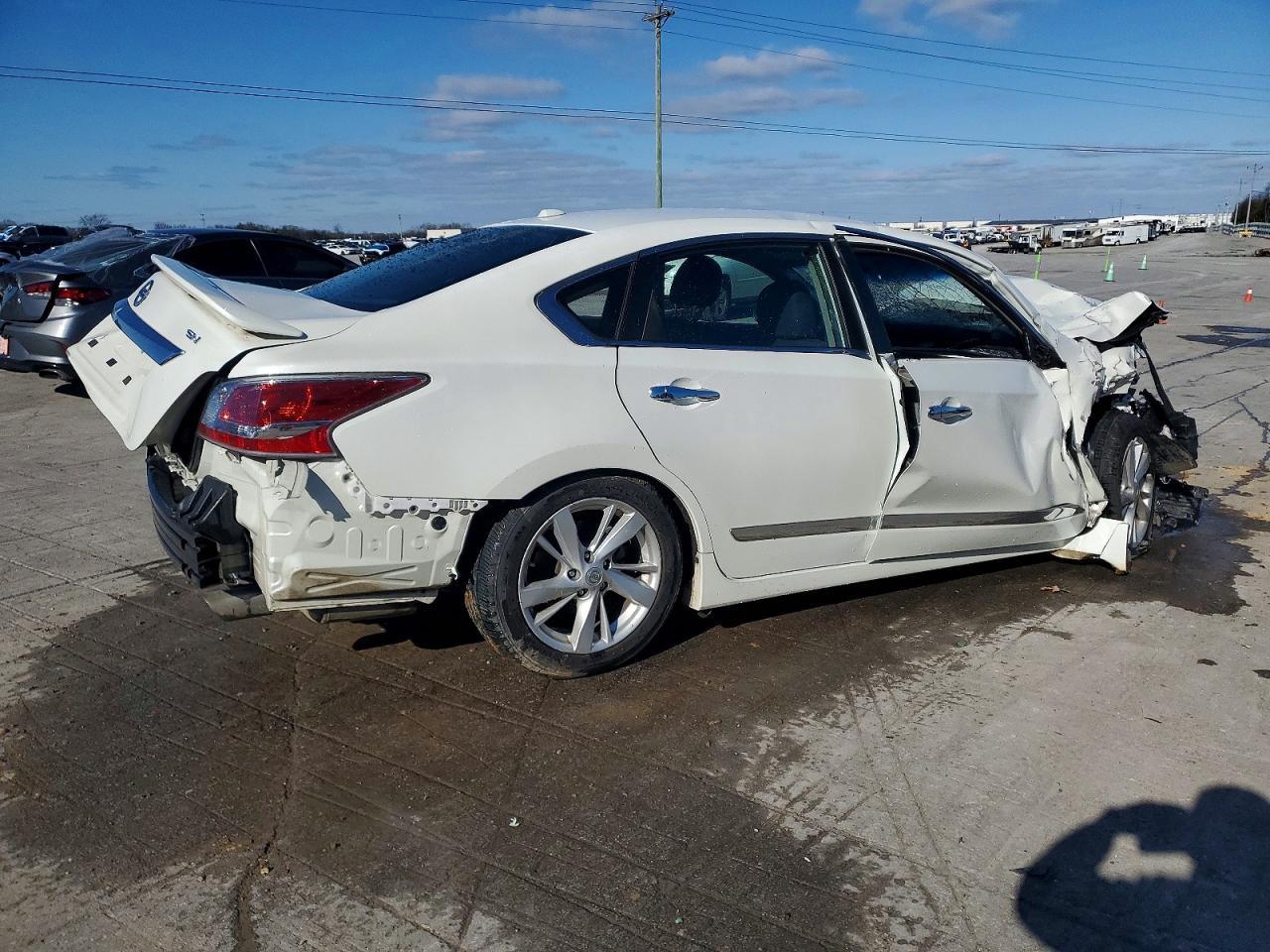 2015 Nissan Altima 2.5 - Фото 3