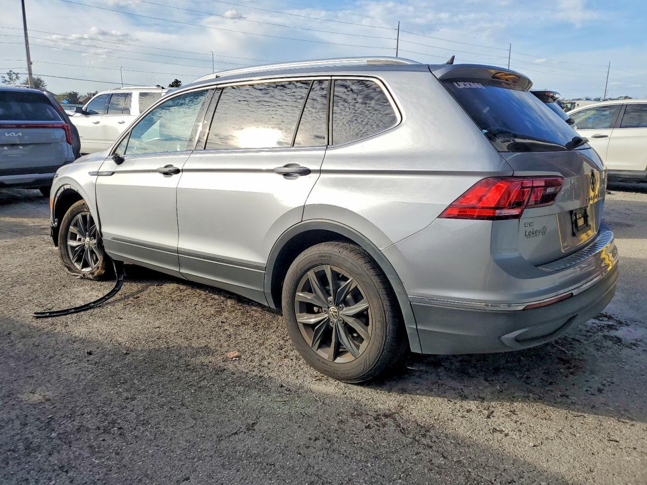 2024 Volkswagen Tiguan Se - Фото 2