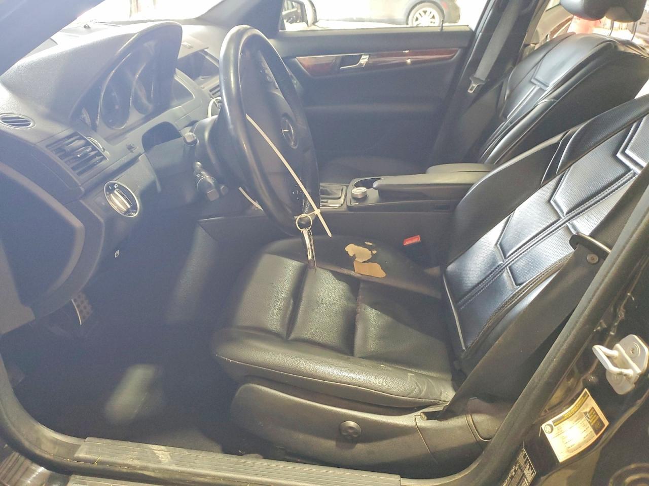 2011 Mercedes-Benz C 300 4Matic - Фото 7