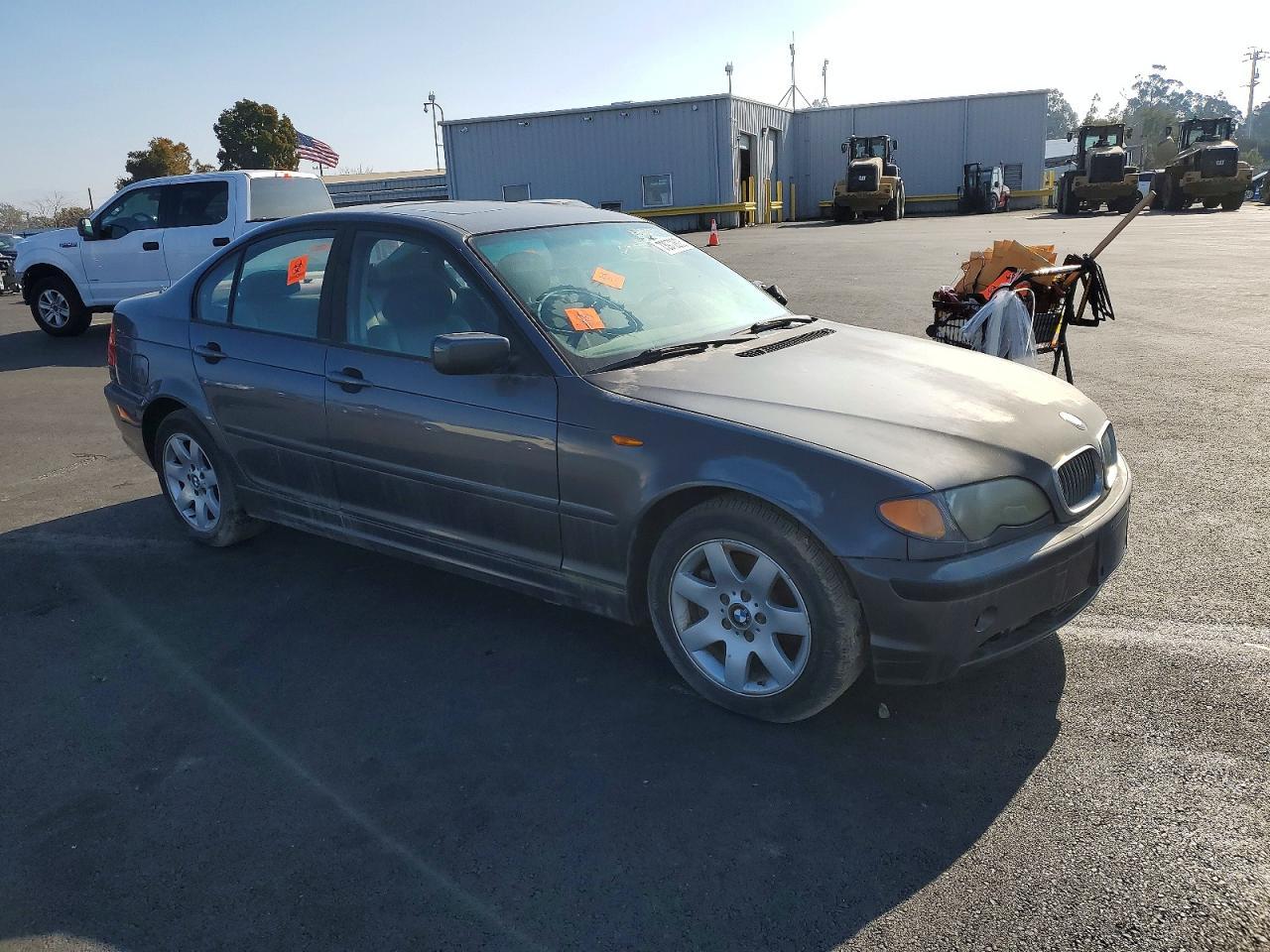 2002 BMW 325 I - Image 4