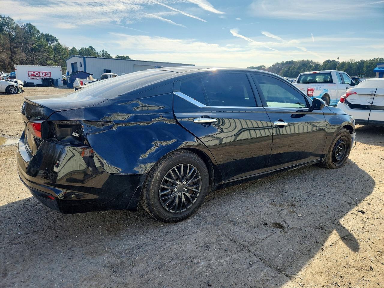 2019 Nissan Altima S - Image 3