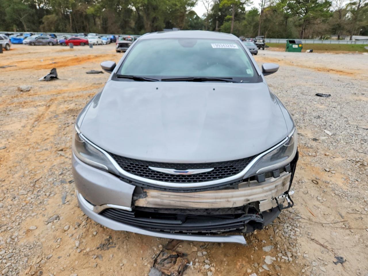 2015 Chrysler 200 Limited - Image 5