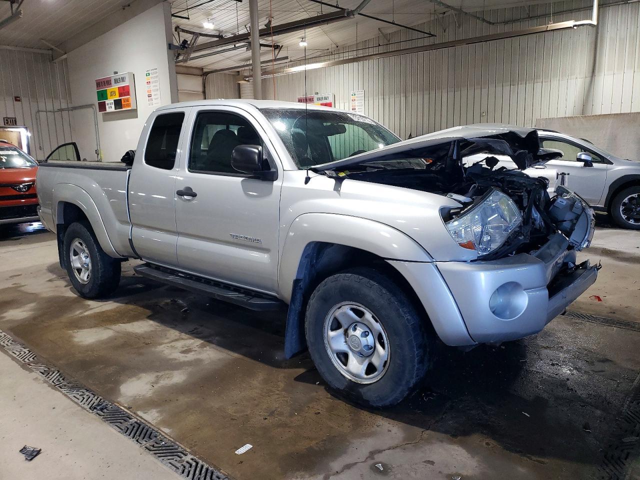 2010 Toyota Tacoma Access Cab - Image 4