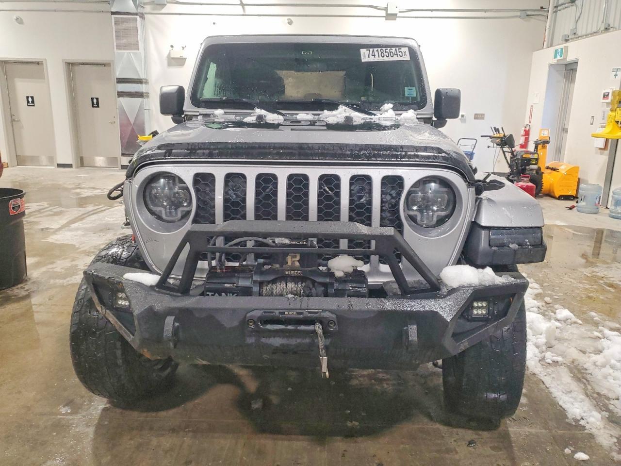 2021 Jeep Gladiator Sport - Фото 5