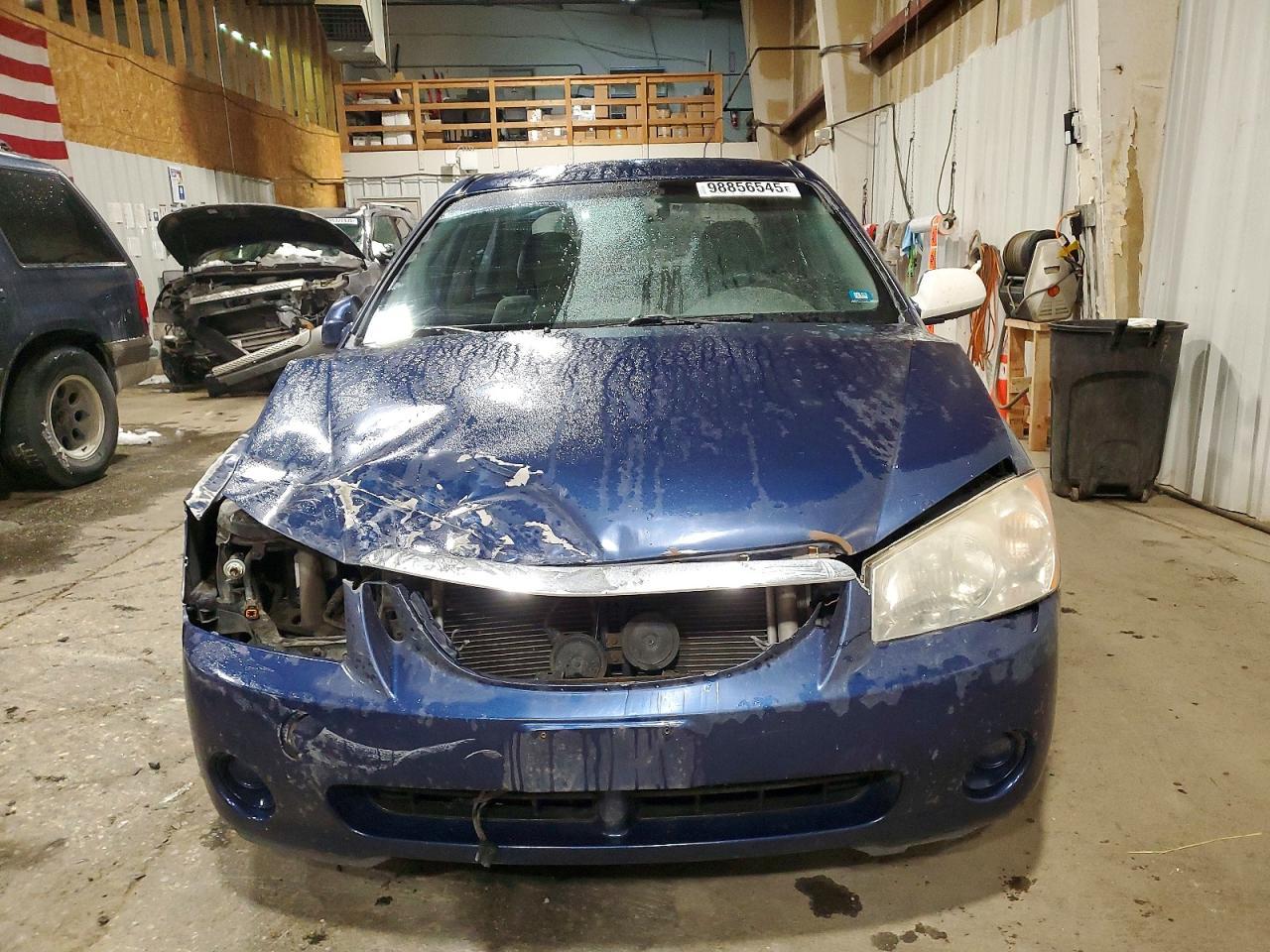 2004 Kia Spectra Lx - Image 5