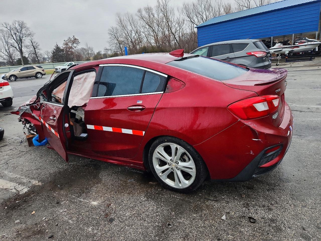 2017 Chevrolet Cruze Premier - Image 2