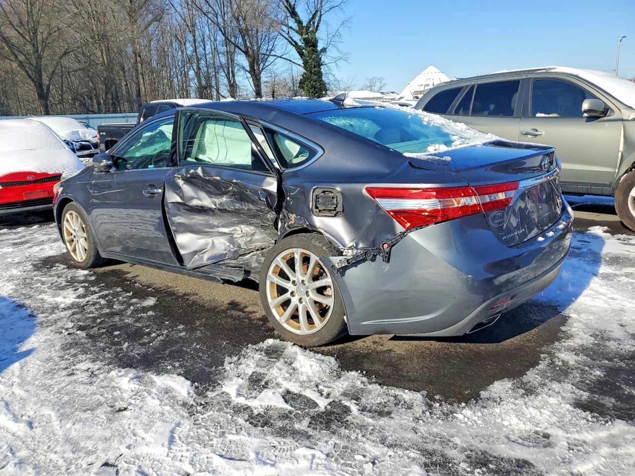 2013 Toyota Avalon Base - Image 2