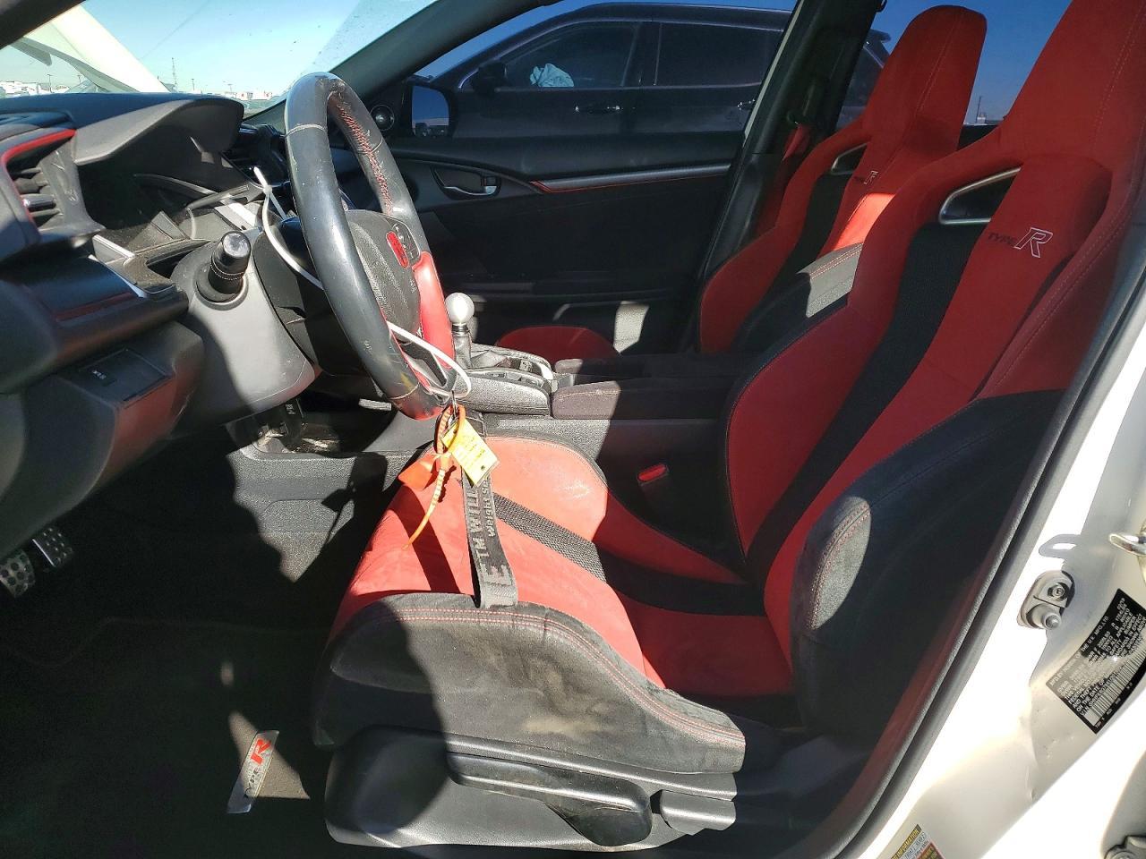 2019 Honda Civic Type-R Touring - Image 7