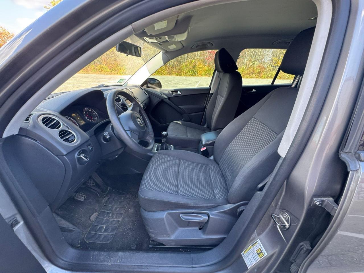 2011 Volkswagen Tiguan S - Фото 5