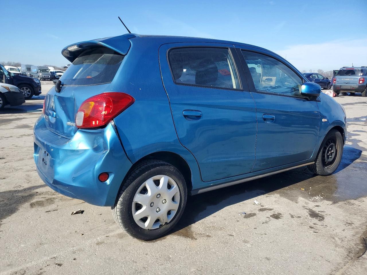 2015 Mitsubishi Mirage De - Image 3
