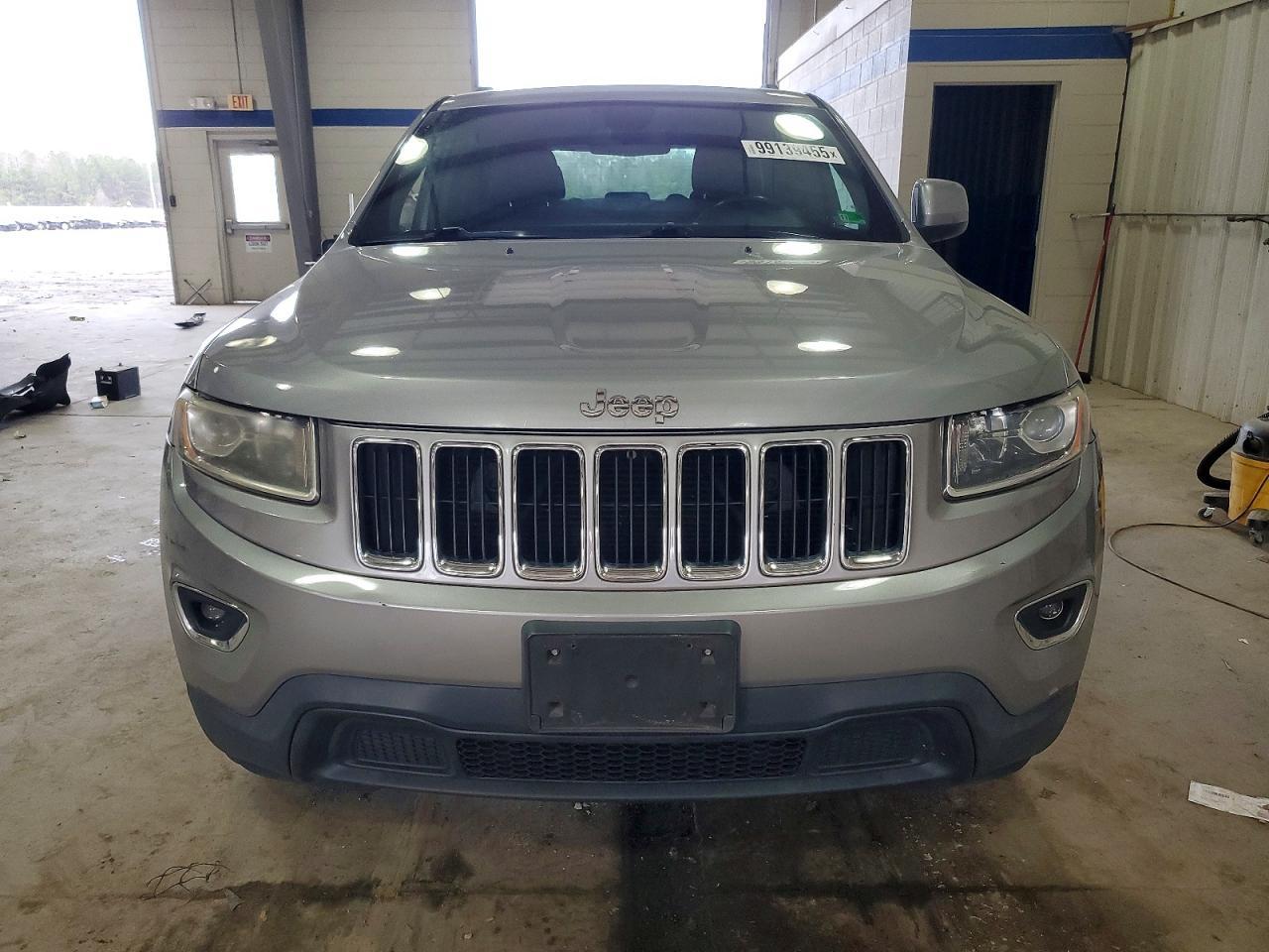 2016 Jeep Grand Cherokee Laredo - Image 5