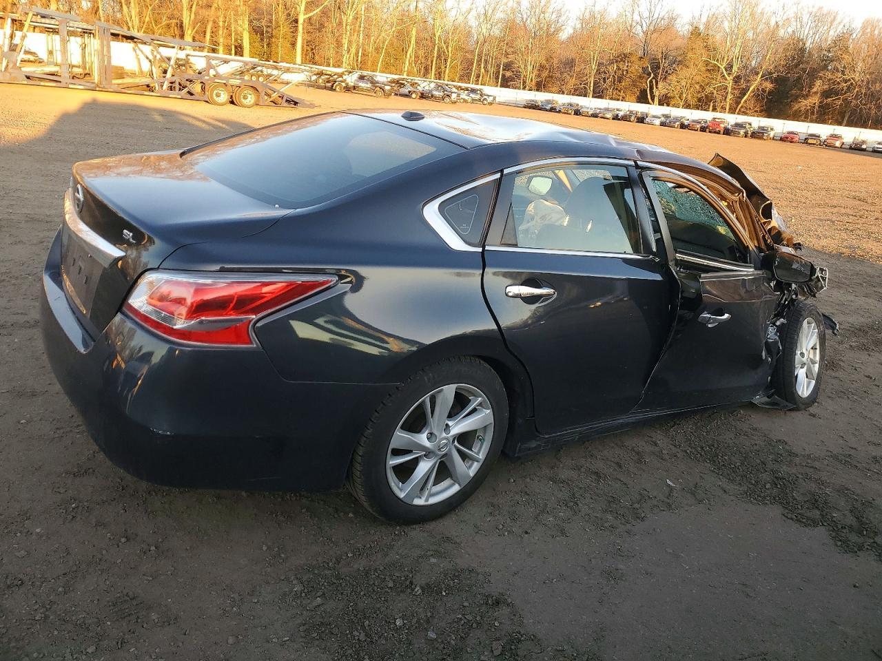2015 Nissan Altima 2.5 - Фото 3