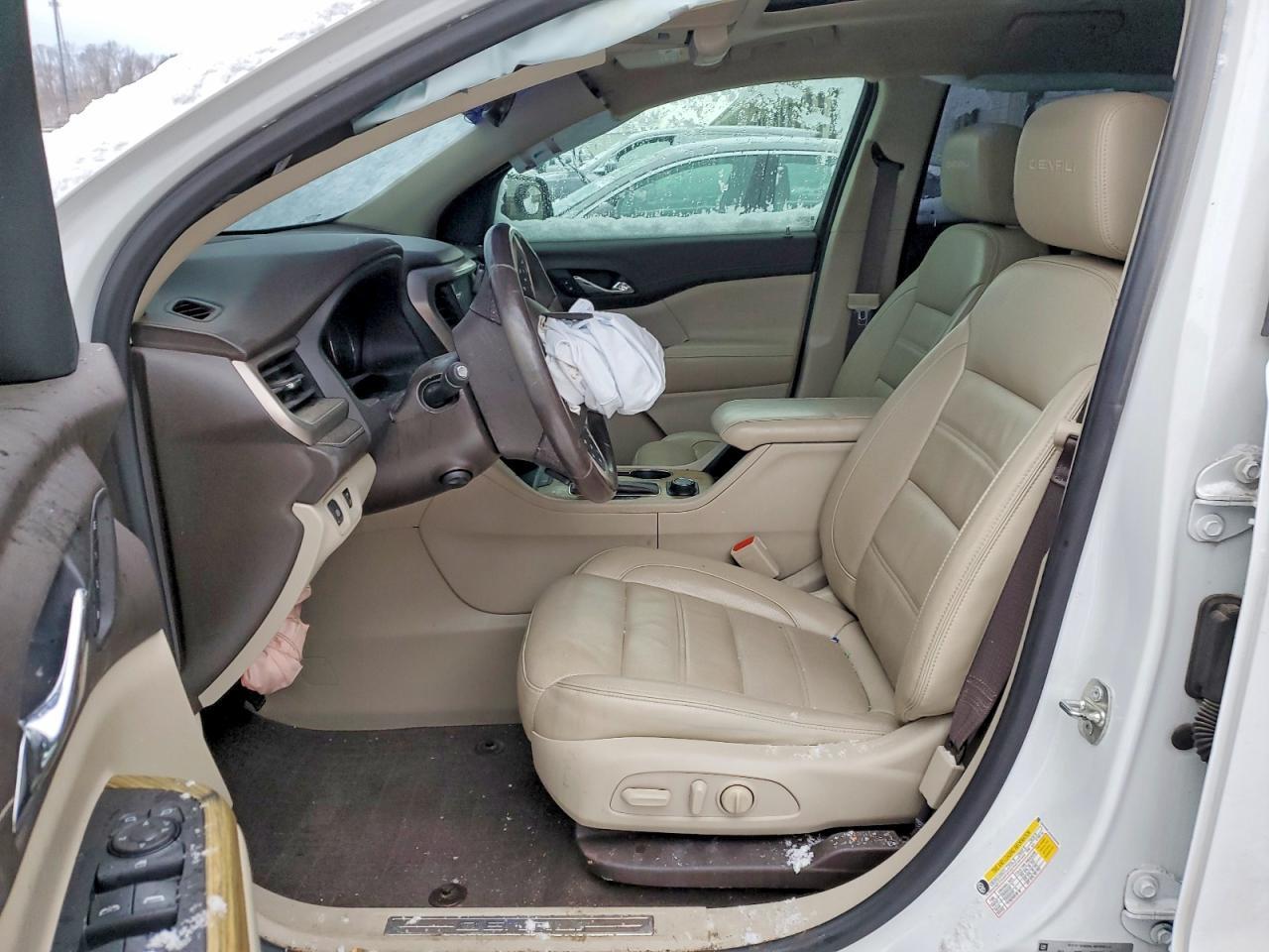 2019 GMC Acadia Denali - Image 7
