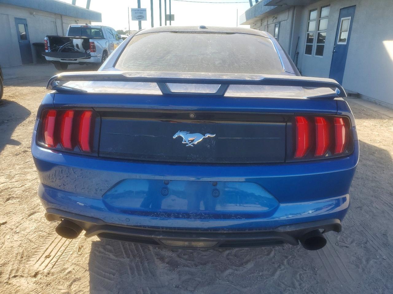 2018 Ford Mustang - Image 6