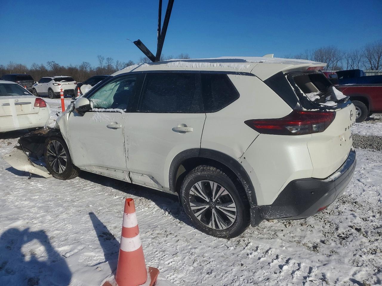 2022 Nissan Rogue Sv - Фото 2