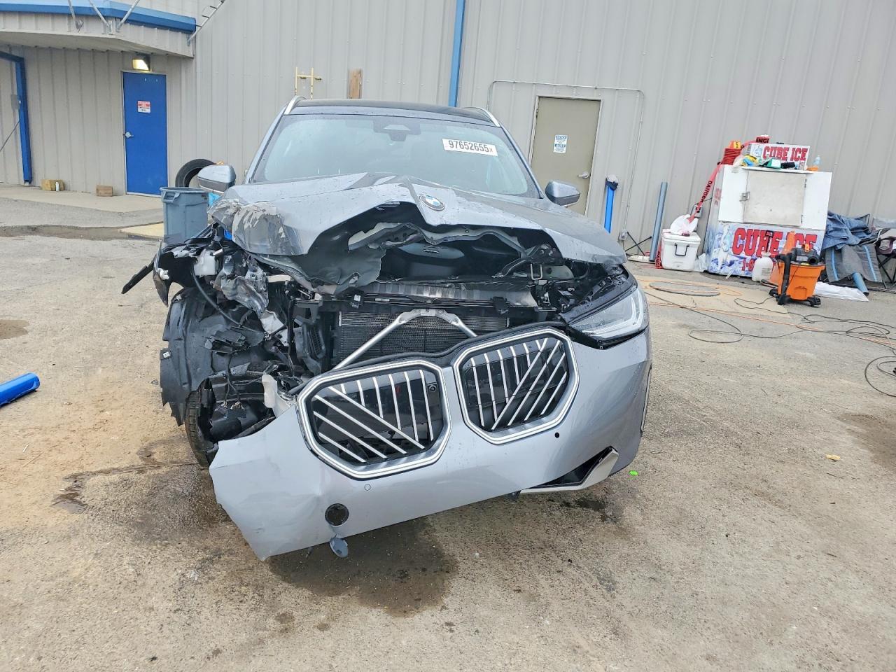 2025 BMW X3 30 xDrive - Image 5