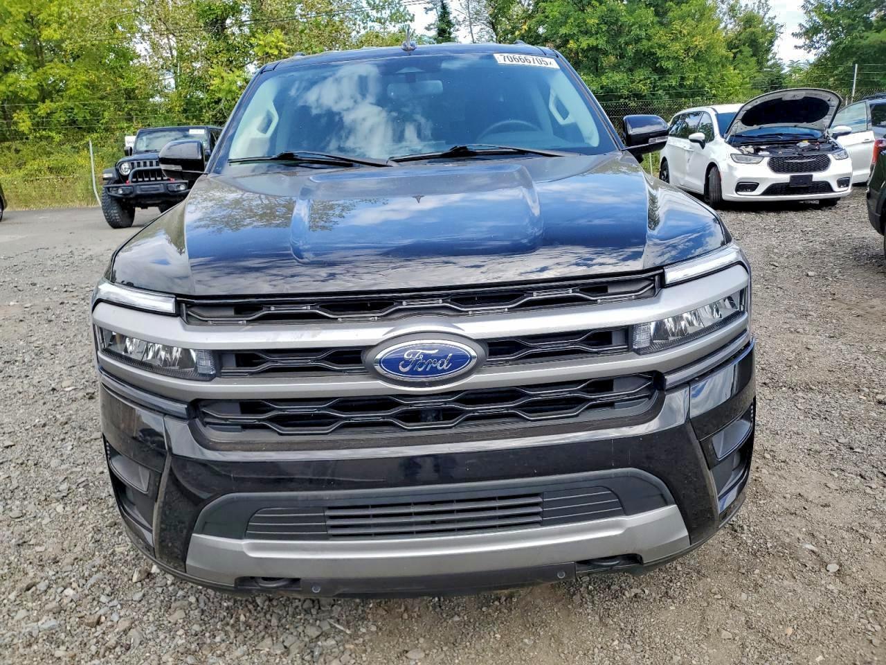 2023 Ford Expedition Xlt - Фото 5