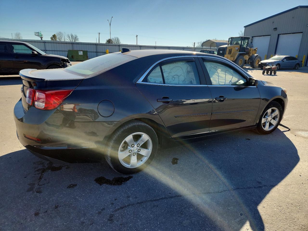 2014 Chev Malibu Ls - Image 3