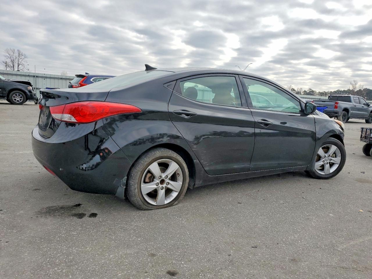 2013 Hyundai Elantra Gls - Image 3