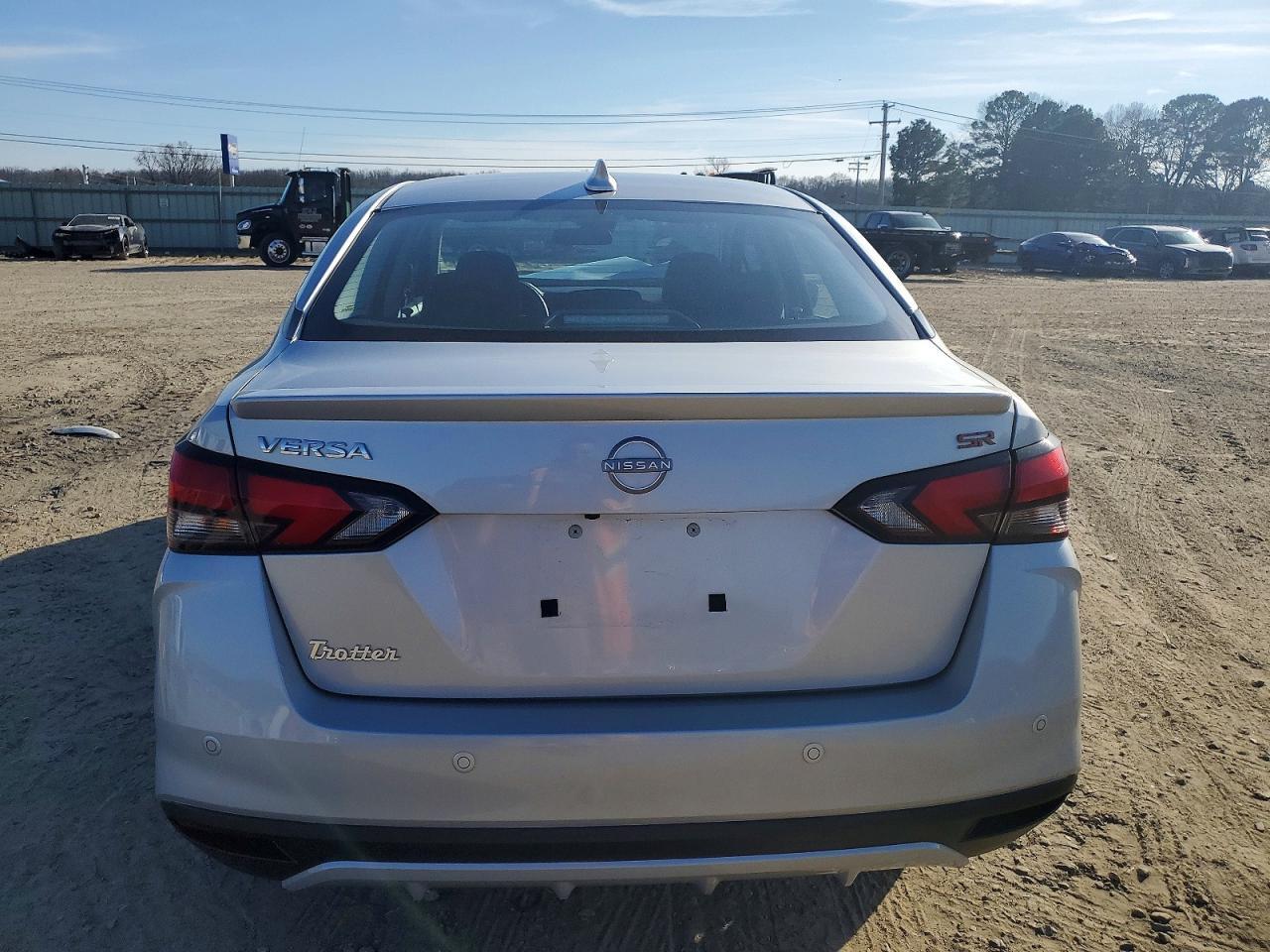 2025 Nissan Versa Sr - Фото 6