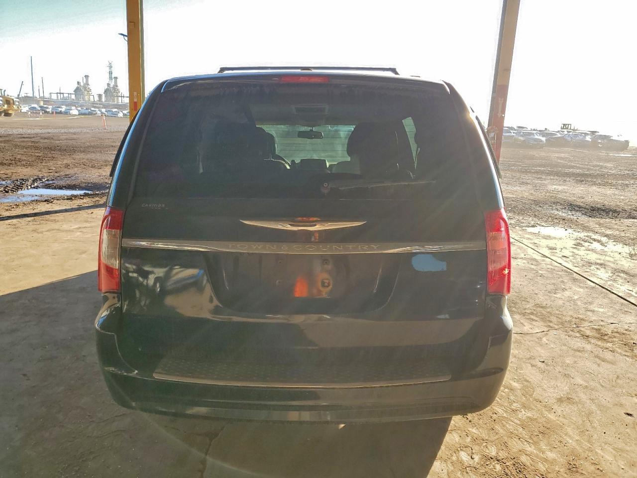 2016 Chrysler Town & Country Touring - Фото 6