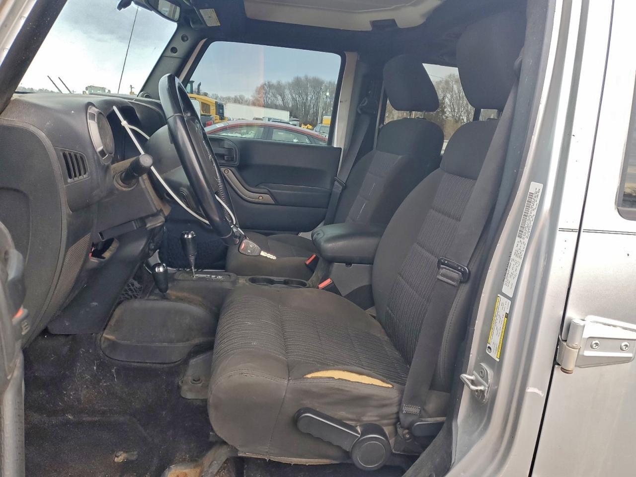 2012 Jeep Wrangler Unlimited Sport - Фото 7